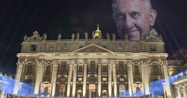 Karol G canta por la fraternidad en un macroconcierto en El Vaticano