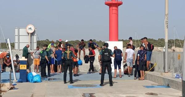 El PI aboga por trasladar a la Península a los inmigrantes llegados en pateras