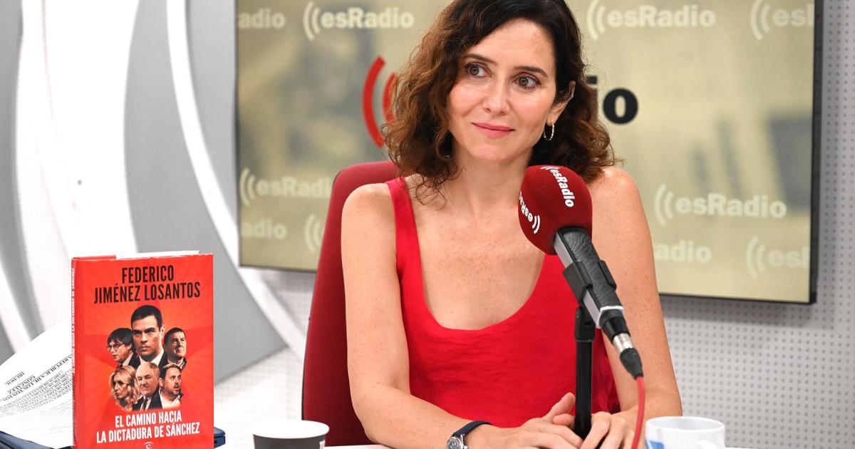 Ayuso pide descolgar banderas palestinas en los centros educativos