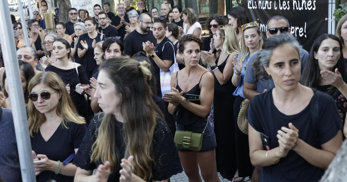Los alumnos del Maria Antònia Salvà perderán como mínimo diez días de clase por la huelga del caso Roldán