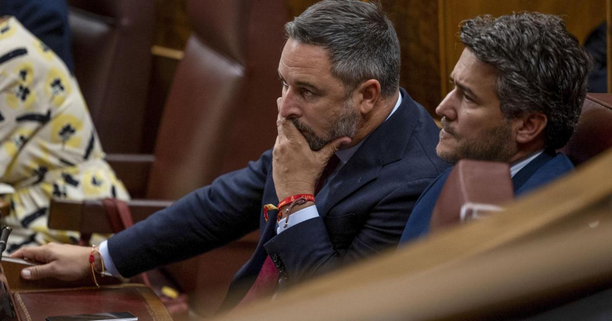 El jefe de la Armada a Vox: «No estamos para contener a los cayucos sino para ayudarles»