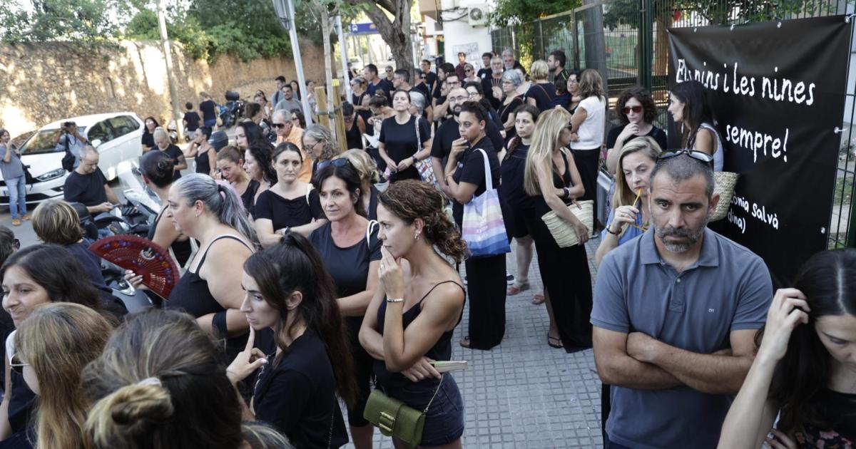 Manifiesto contundente de padres y docentes de toda Mallorca: Roldán no debe ejercer como profesor