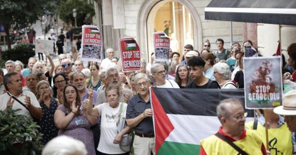 Cort deniega permiso para un acto por Palestina en la Nit de l'Art y se transforma en una concentración