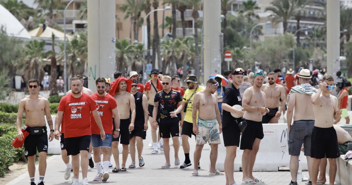 Los refuerzos policiales y el nuevo perfil de turista pacifican Platja de Palma y Magaluf