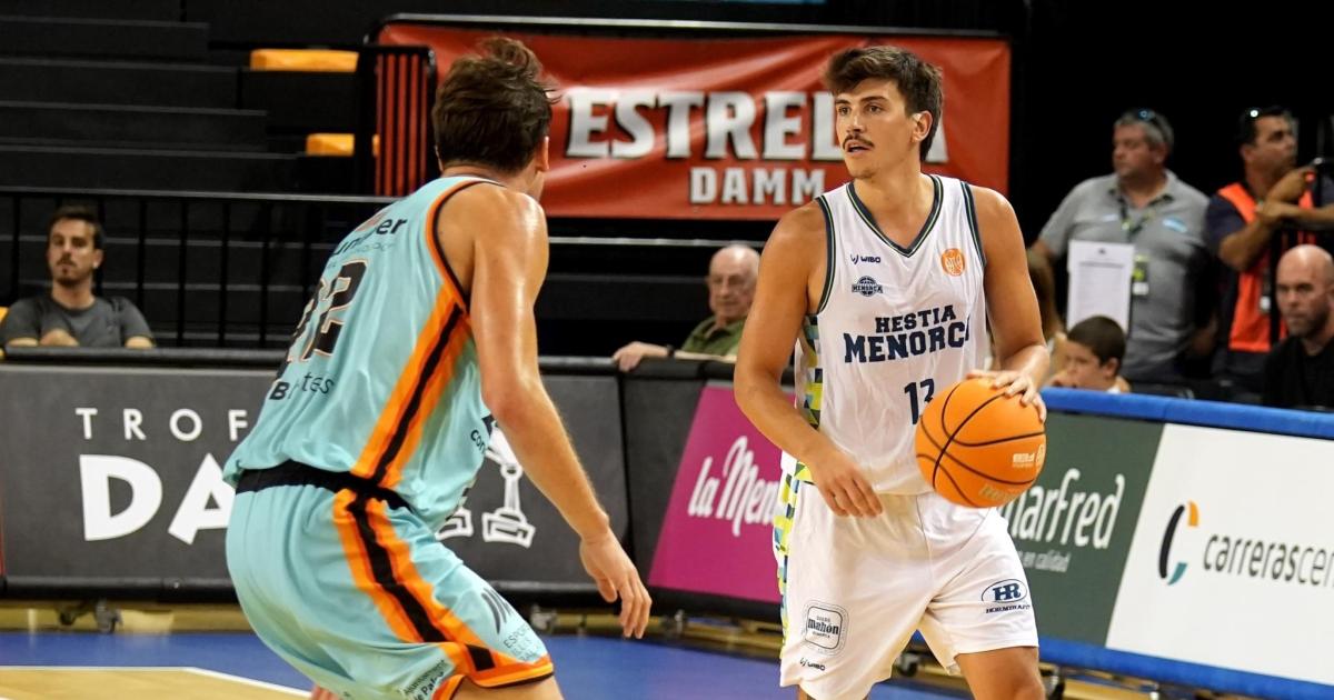 El Palmer cae en su último partido del Trofeo AON