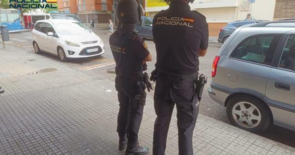 Detenidos en Palma tres jóvenes, dos de ellos menores, tras huir con un coche robado a gran velocidad