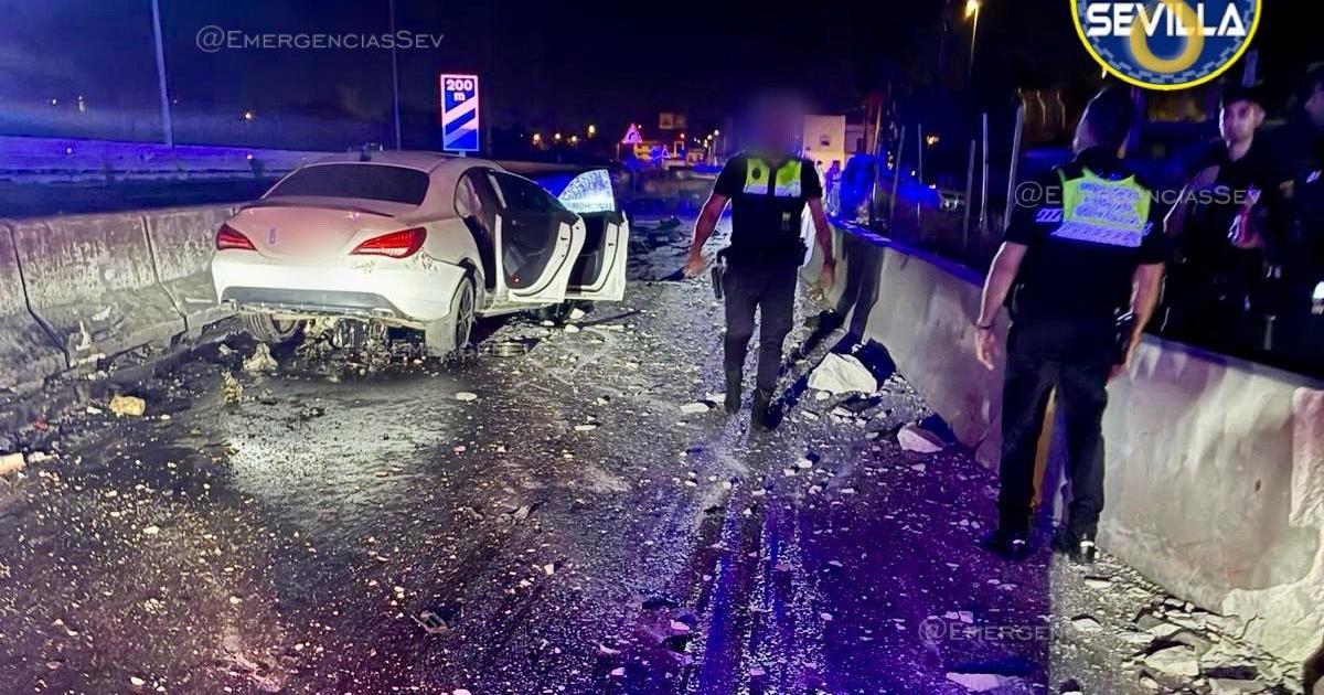 Cuatro heridos tras un accidente en la A-92 a la altura del barrio sevillano de Torreblanca