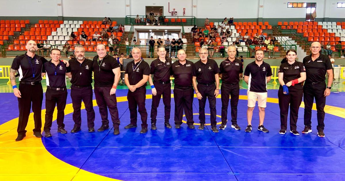 Watchman’s Cousin: New Referee Debut