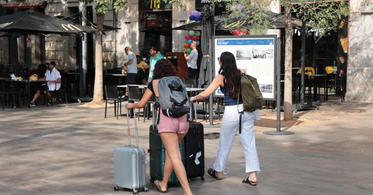 Palma no autorizará más plazas de alquiler turístico en suelo residencial pero sí permitirá crecer en rústico