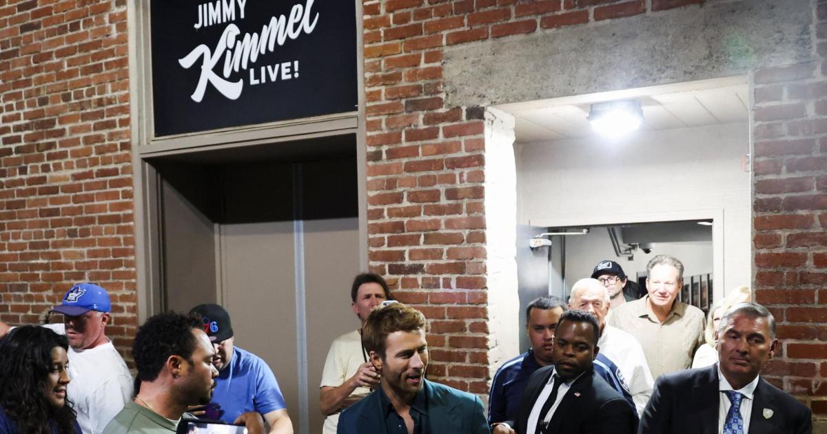 Jimmy Kimmel pide perdón por los comentarios de Kirk y arremete contra Trump