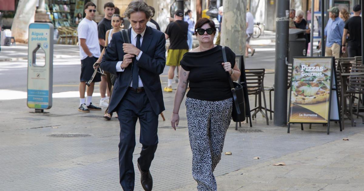 La exconsellera Pilar Bonet asume su condena por estafar más de dos millones de euros