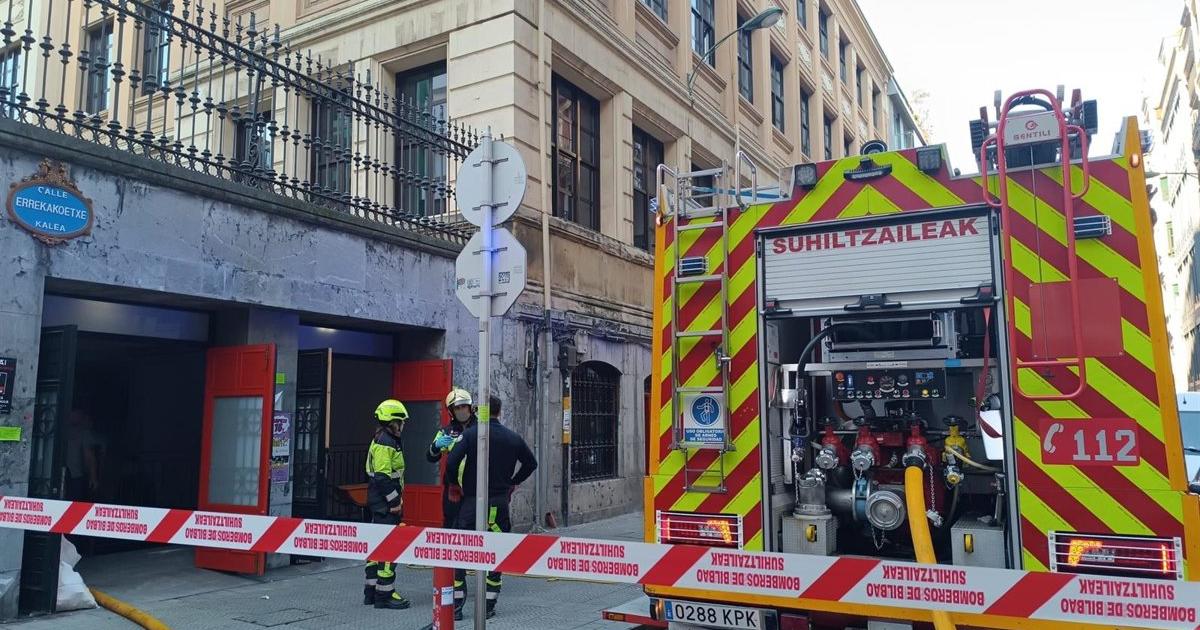 Desalojada la escuela de Kontxa de Bilbao por un incendio en un transformador