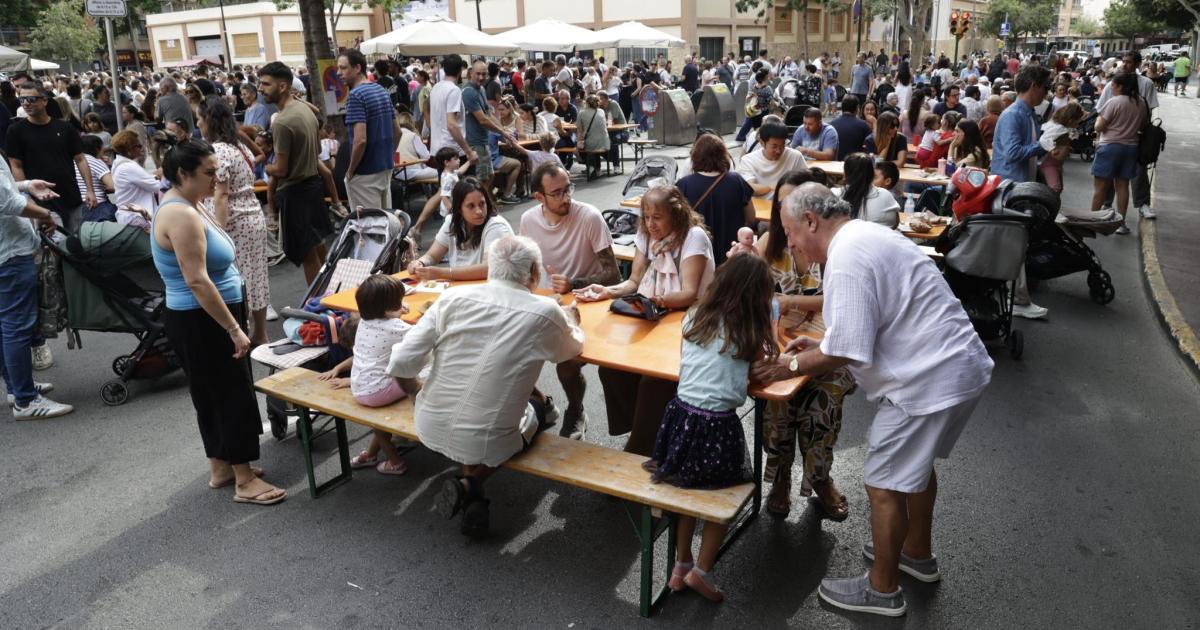 Multitudinaria y exitosa fiesta del 'variat' en Pere Garau