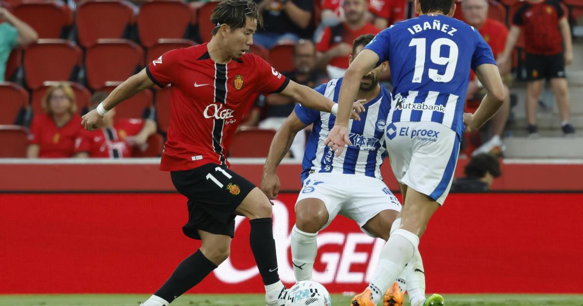 Takuma Asano, K.O. por una nueva lesión en los isquiotibiales