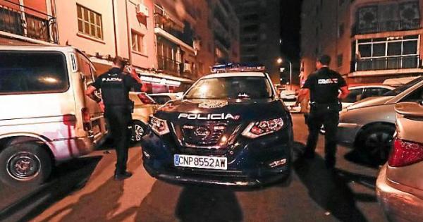 Detenido en Palma un joven tras robar de un tirón la cadena de oro a una chica en plena calle