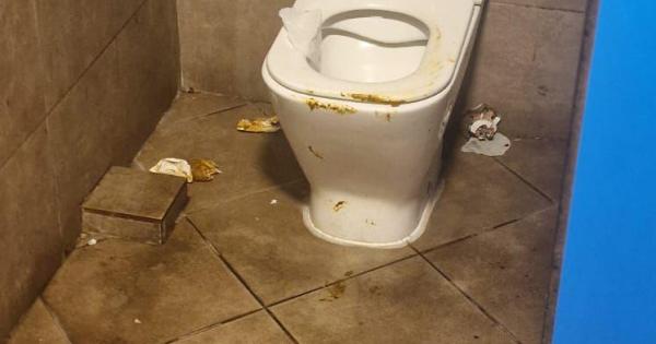 S’Escorxador: baños sucios y sin ascensor en el PAC