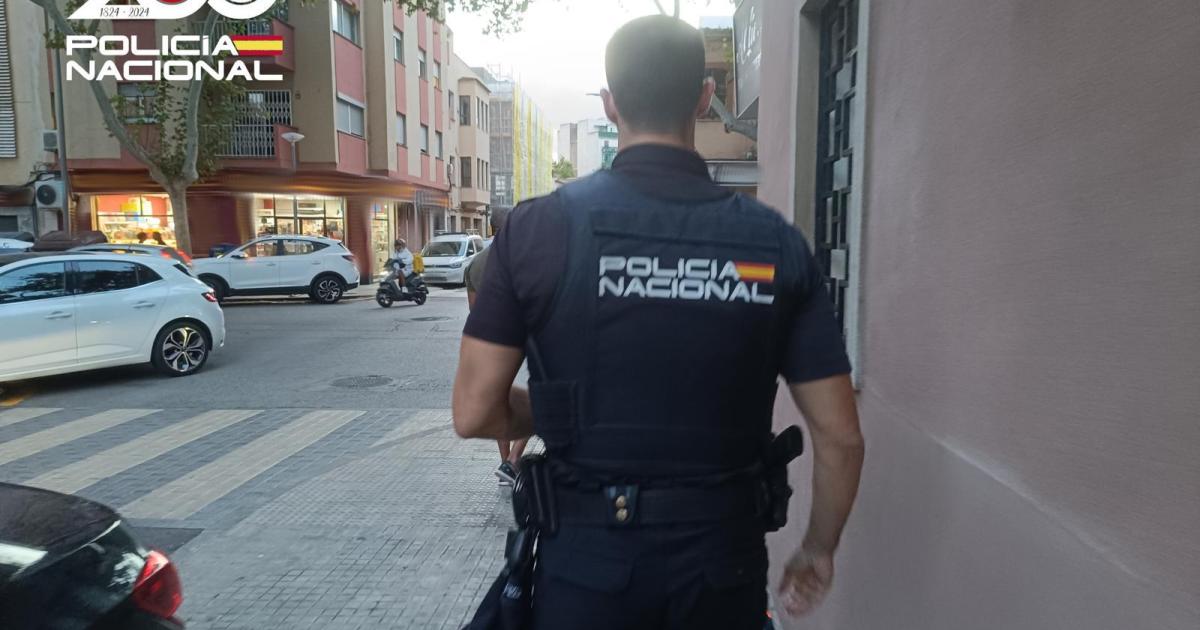Un hombre intenta matar a otro a cuchilladas en la barriada de la Soledat