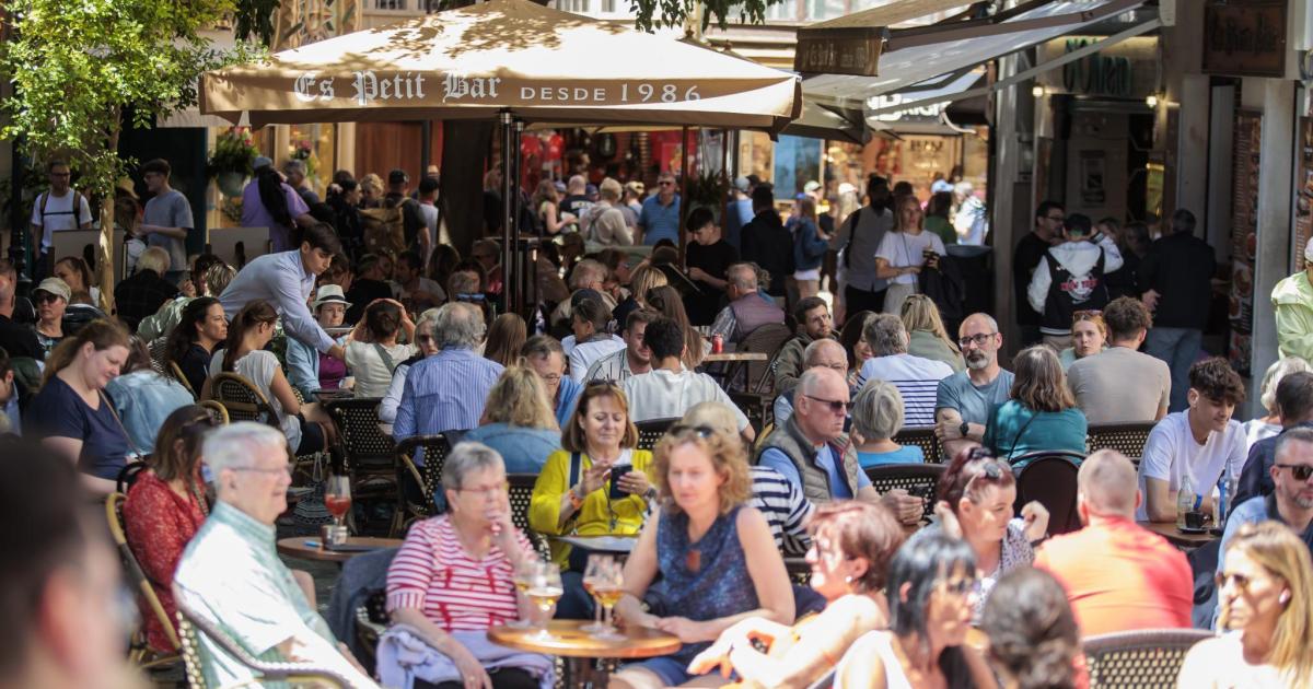 Cambio de tendencia turística: julio cierra con menos saturación demográfica que en 2024