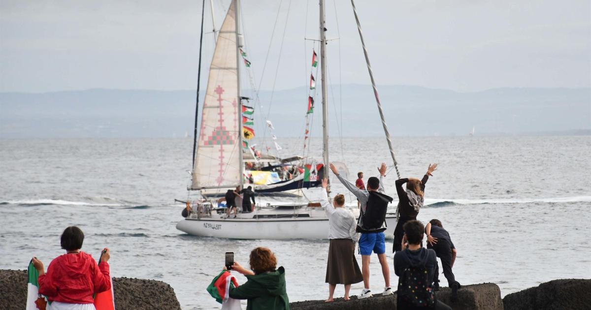 Una diezmada Flotilla Sumud sigue rumbo a Gaza: «Continuamos con nuestra misión»