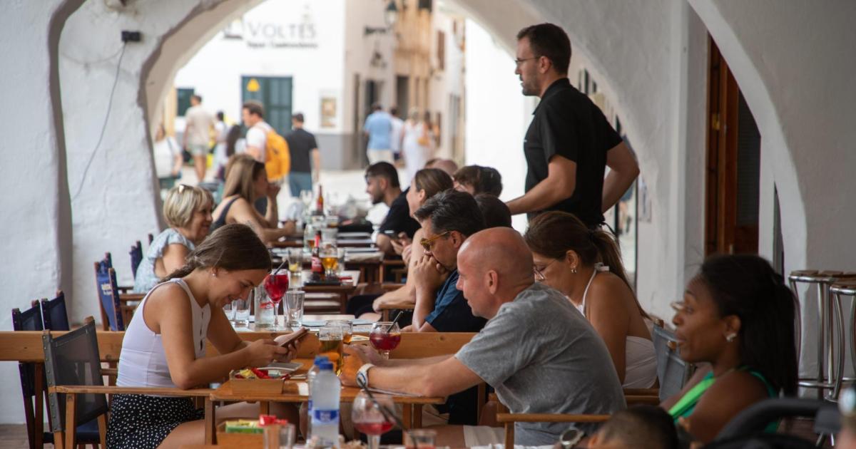 La restauración vive una temporada turística irregular