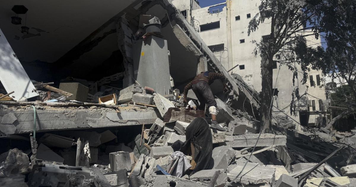 Israel sigue bombardeando Gaza pese a negociaciones, con al menos 10 muertos esta noche