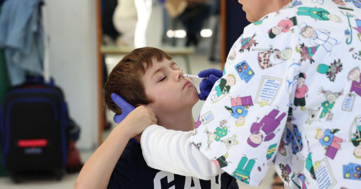 Salut arranca la vacunación de unos 28.000 alumnos de Baleares en los colegios