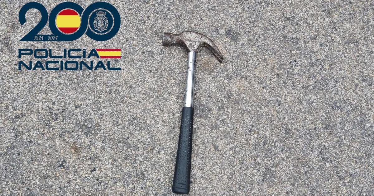 Detenido por amenazar a su pareja y agredir con un martillo al casero del piso en el que vivían en Palma