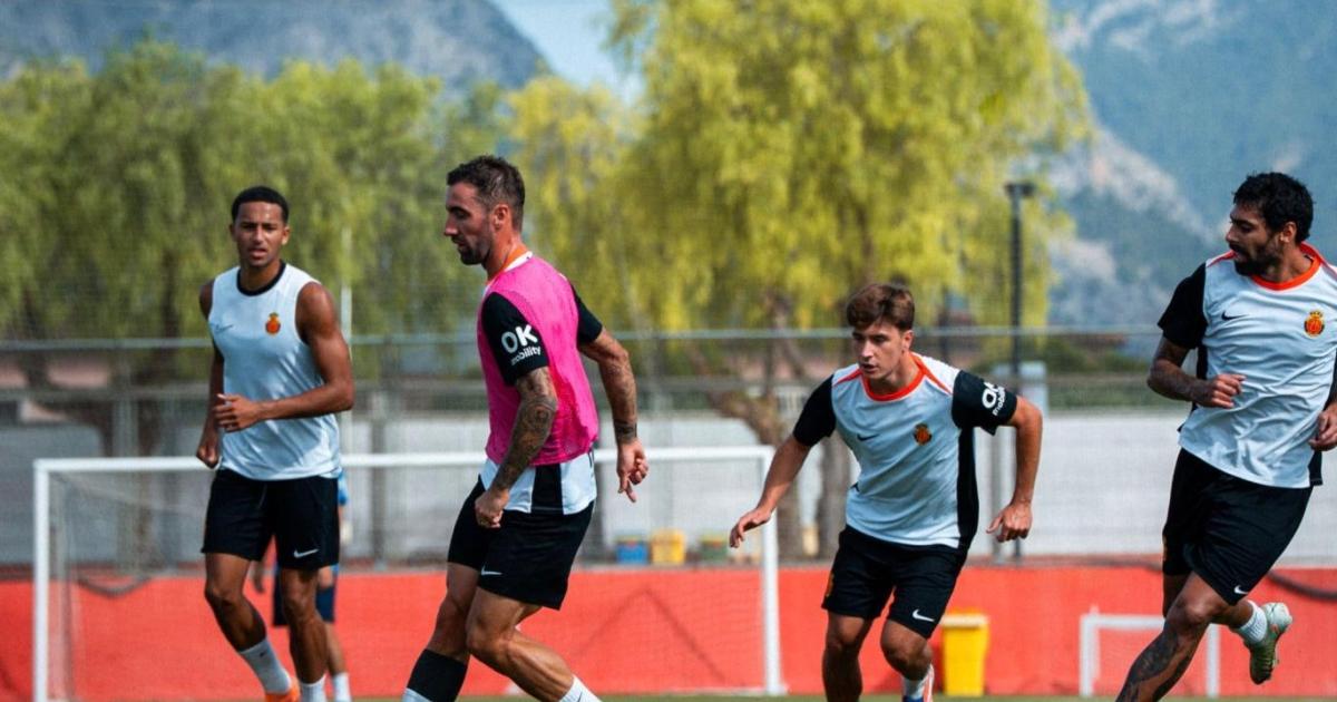 Pablo Maffeo gestiona cargas en el regreso al trabajo del Real Mallorca
