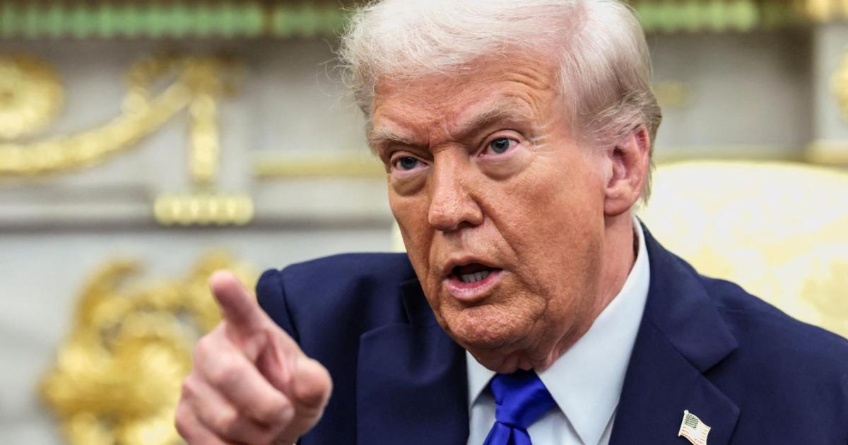 Trump tilda de «absolutamente ridículo» que Bad Bunny actúe en el descanso del Superbowl