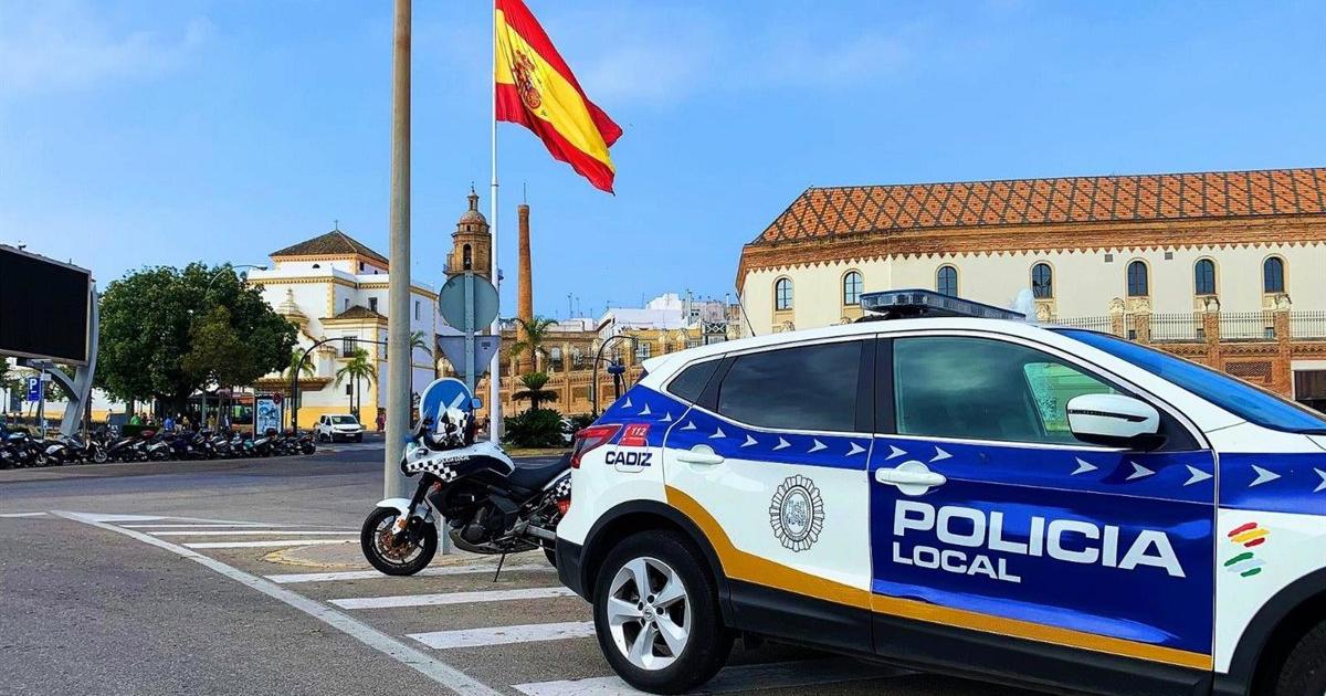 Muere en Cádiz un motorista de 57 años tras una colisión con un coche cuyo conductor se ha dado a la fuga
