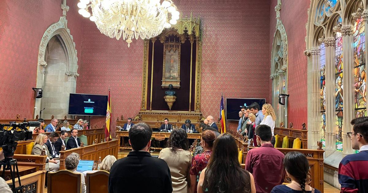 Un minuto de silencio por Gaza en el Consell desata la polémica en el pleno