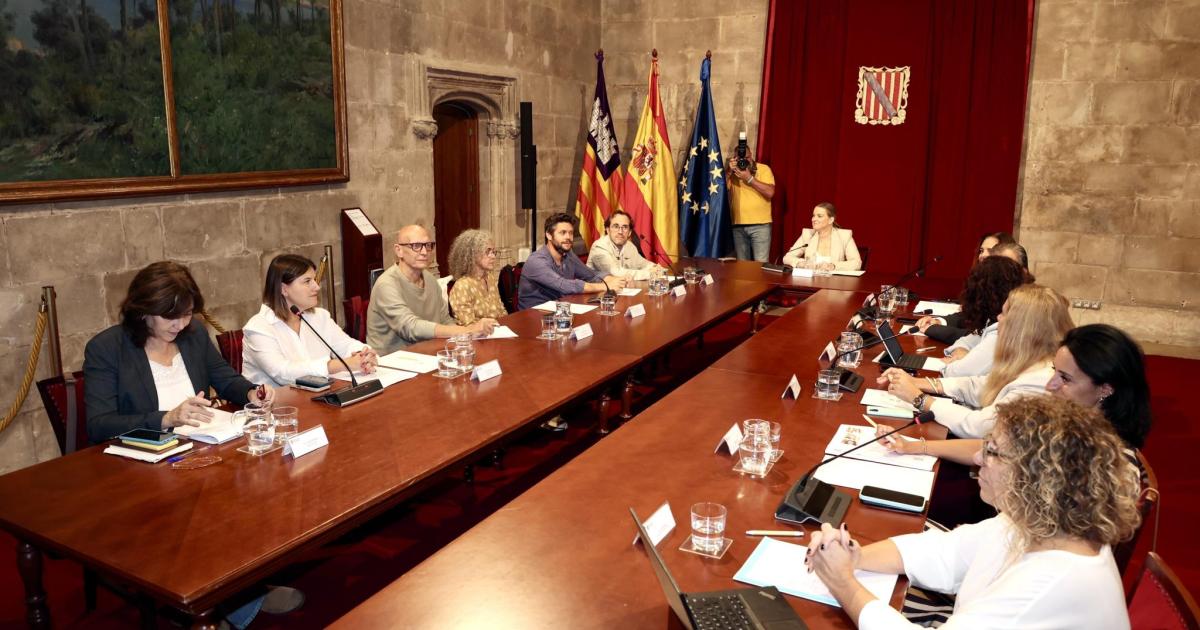 El Govern invertirá 4,2 millones de euros para que todos los centros de salud cuenten con un psicólogo a finales de 2026