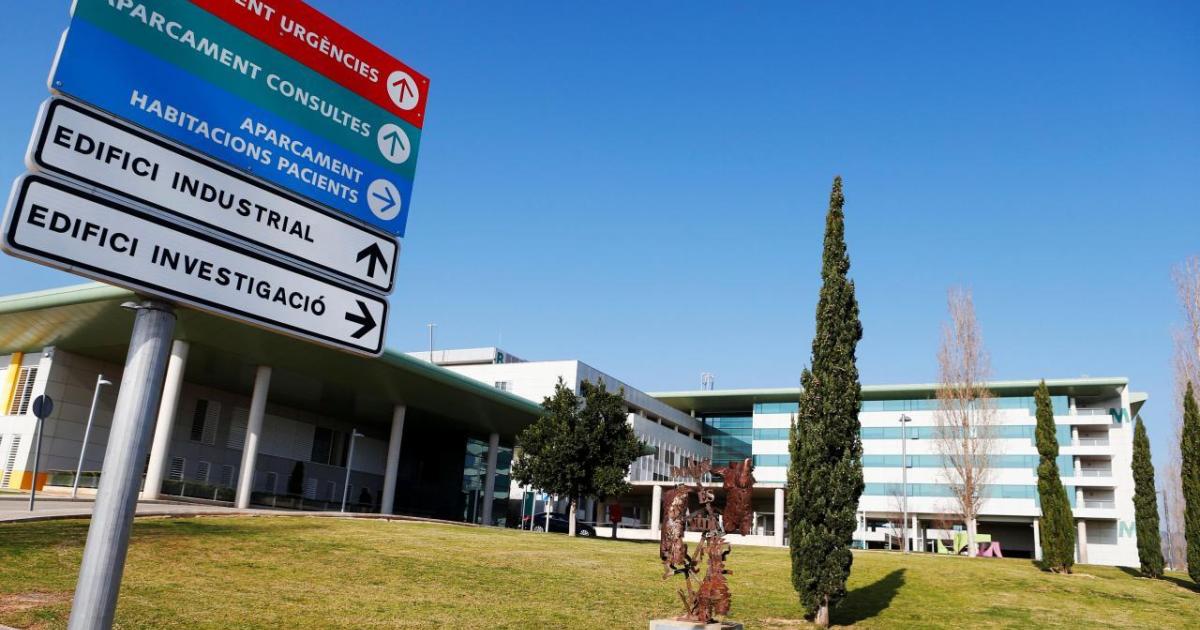 Un motorista de 29 años resulta herido grave tras chocar contra una señal en Palma