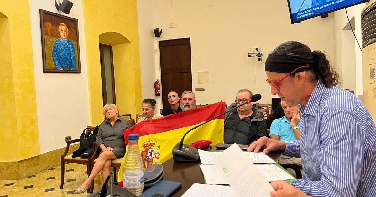 Vox protagoniza una ‘guerra de banderas’ en el pleno de Manacor