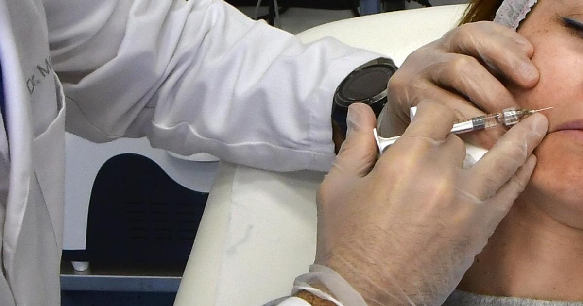 Expertos aclaran que las enfermeras no pueden aplicar ácido hialurónico