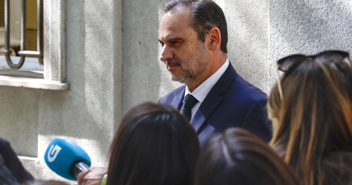 El exfiscal de la Audiencia Nacional Carlos Bautista será el nuevo abogado de Ábalos