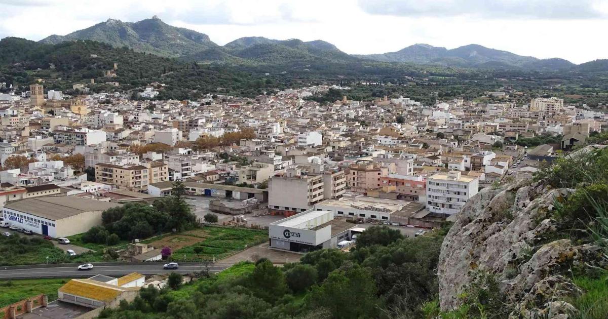 Este es el pueblo de Mallorca en el que te puedes comprar una casa de 90 m2 por 200.000 euros: arquitectura tradicional y viñedos