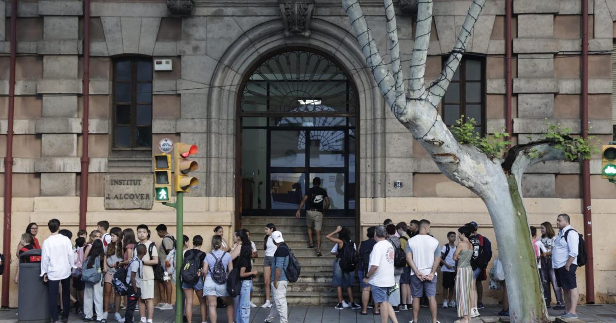 Los alumnos de 1º de Bachillerato de Baleares ahora acabarán el curso en mayo