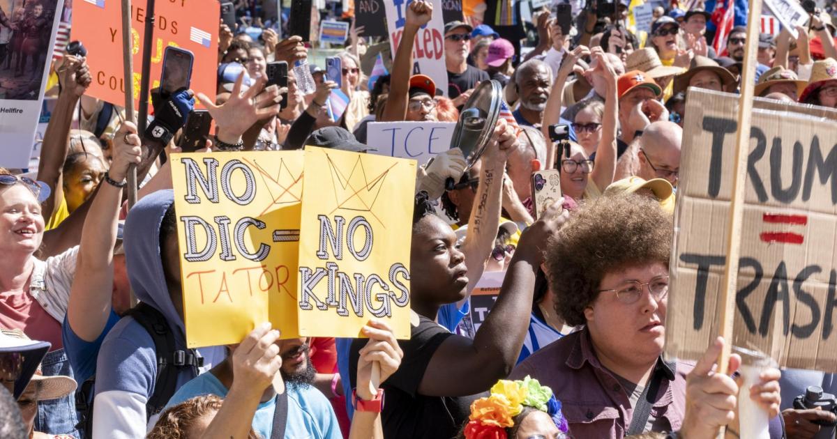 Millones de manifestantes protestan contra Trump en las principales ciudades de EEUU