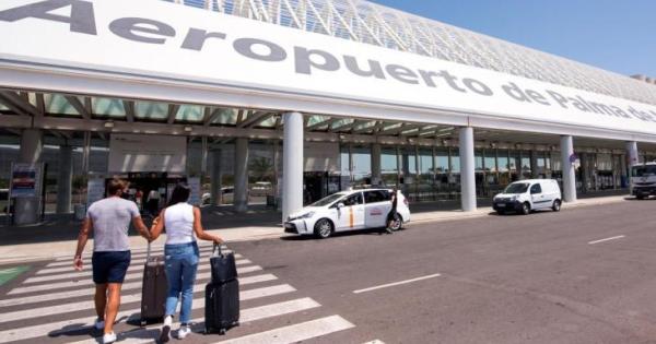 El aeropuerto de Palma opera con normalidad tras interrumpir el domingo la actividad por el avistamiento de un dron