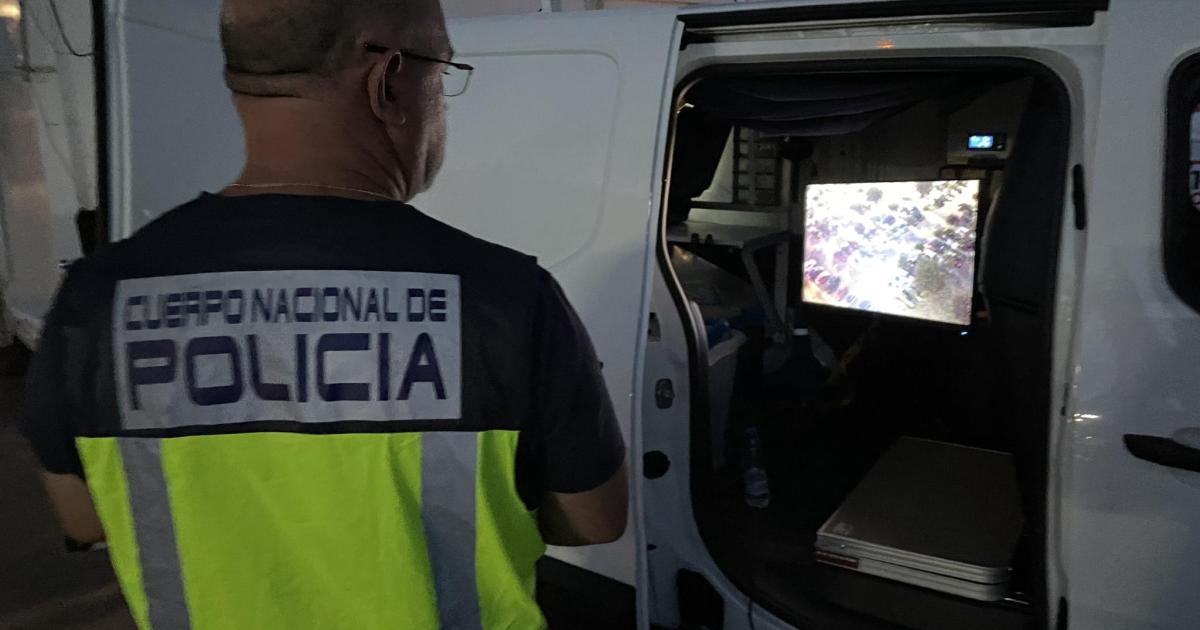 La Brigada de Información de la Policía Nacional y la Guardia Civil buscan al piloto del dron del aeropuerto de Palma