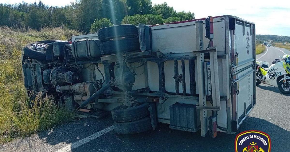 Un accidente entre tres vehículos en Sant Llorenç deja varios heridos