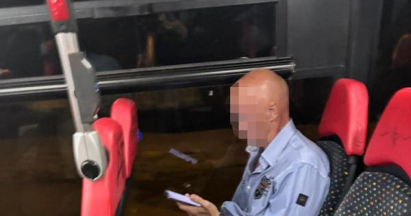 Un hombre agrede a varios guardias civiles en Son Ferrer tras masturbarse en un autobús: «No podéis conmigo, he sido militar en Rusia»