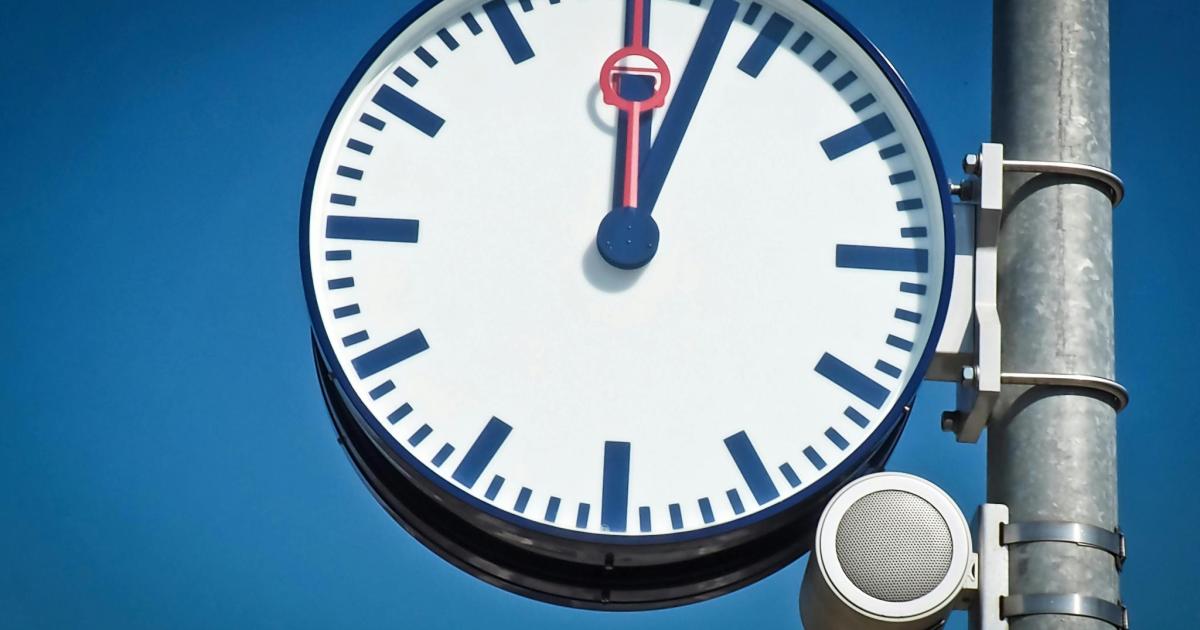 Controversia por el cambio de hora definitivo en 2025: orígenes, impacto en la salud y futuro