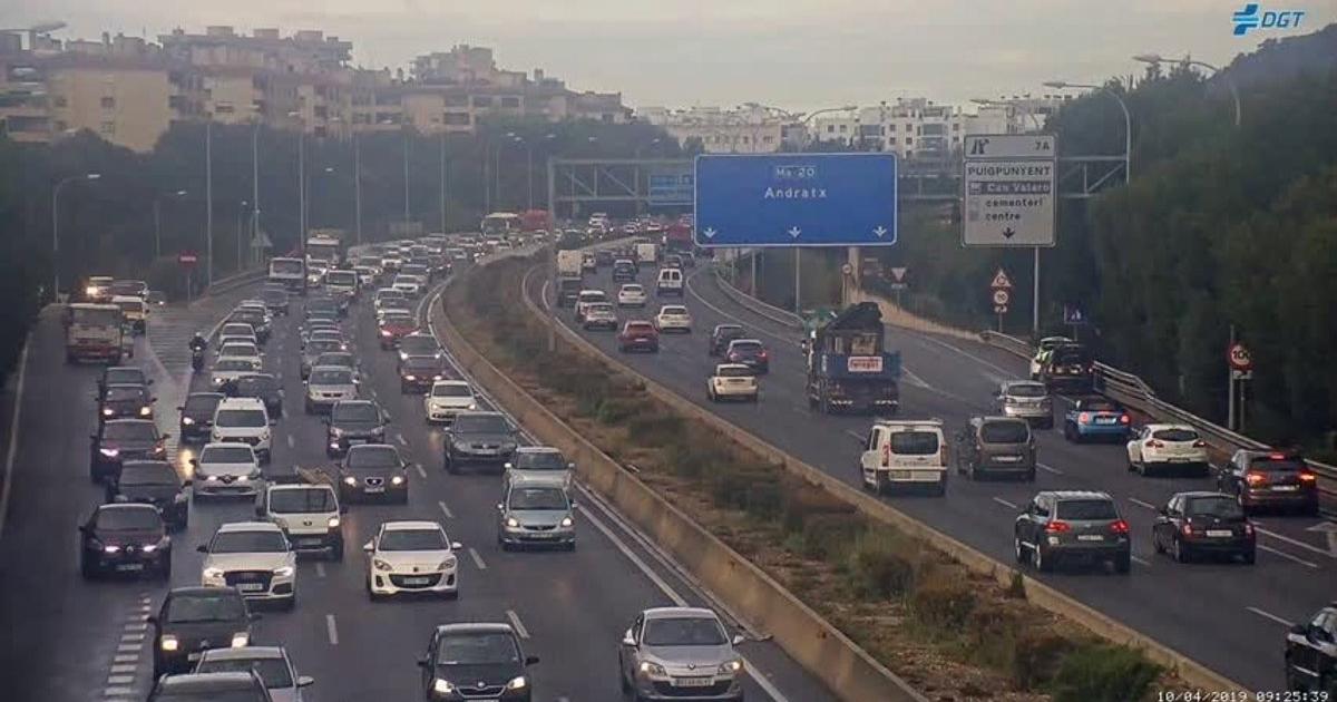 Dos accidentes provocan retenciones en la Vía de Cintura de Palma y la autopista de Inca