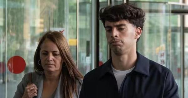 El exjugador del Espanyol Álvaro Aguado, procesado por violar a una joven en una discoteca