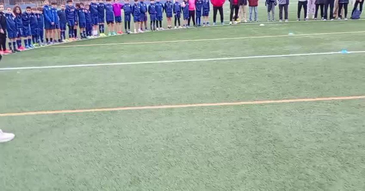 Emotivo minuto de silencio del San Pedro en memoria de Xisco Quesada