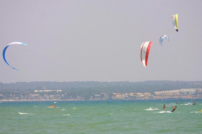 kitesurf