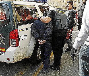 Condena a la banda de paramilitares