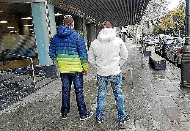 «Es totalmente falso que orinara sobre un coche de la Policía Local»